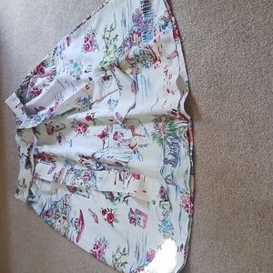 HER Destiny, size: M, white with multicolored pattern